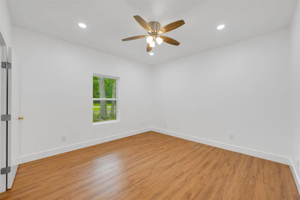 130 Private Road 35407 Sumner, TX 75486