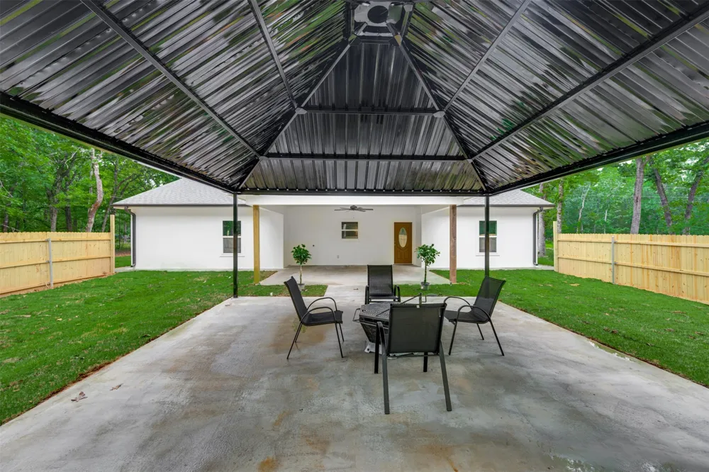 130 Private Road 35407 Sumner, TX 75486