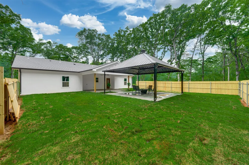 130 Private Road 35407 Sumner, TX 75486