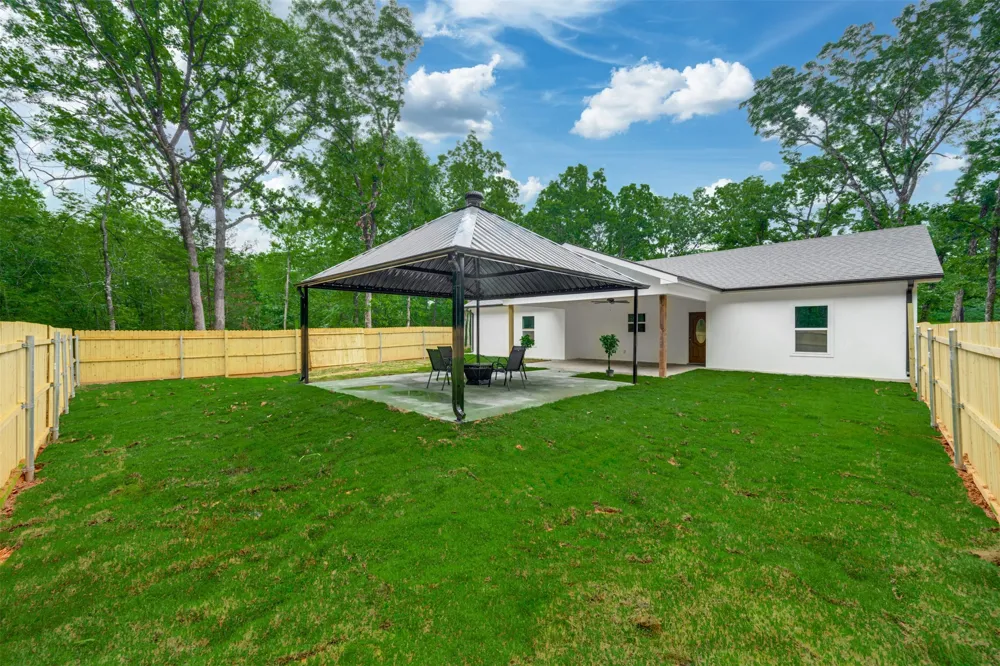 130 Private Road 35407 Sumner, TX 75486