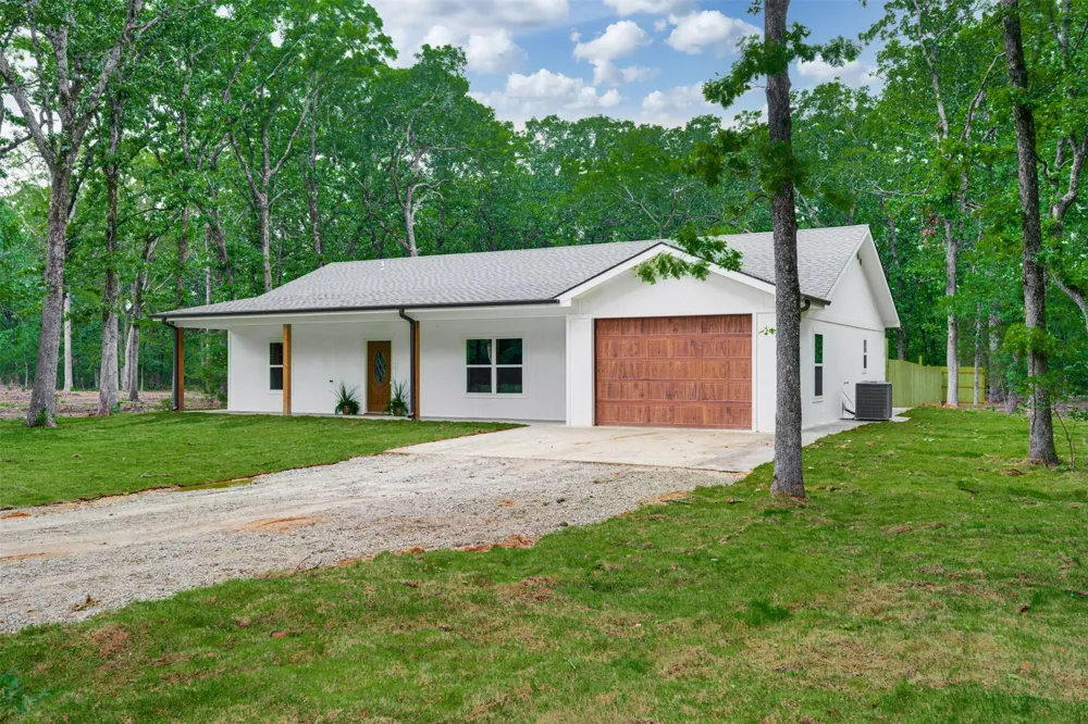130 Private Road 35407 Sumner, TX 75486