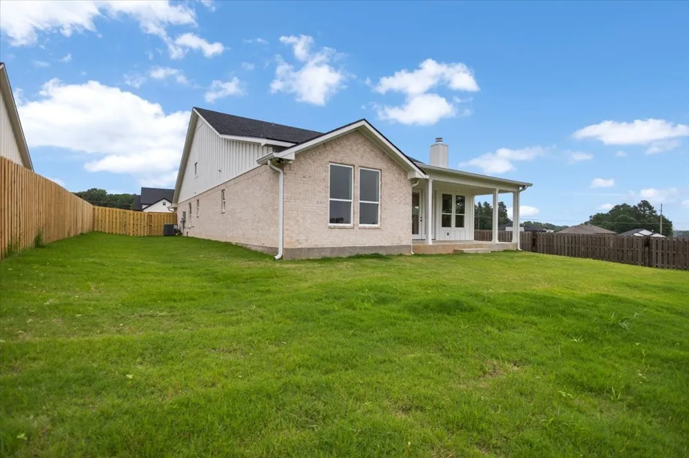 16429 Clearview Drive Lindale, TX 75771