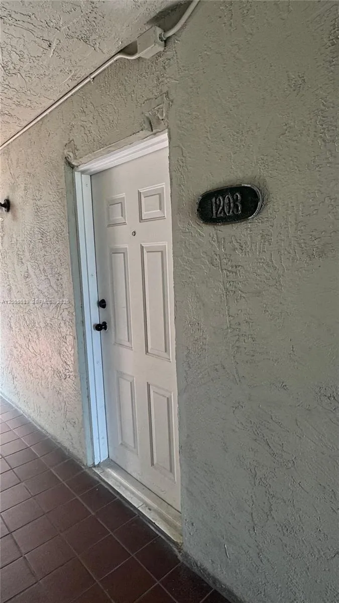 10090 NW 80th Ct #1203 Hialeah Gardens, FL 33016