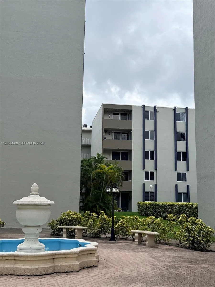 10090 NW 80th Ct #1203 Hialeah Gardens, FL 33016