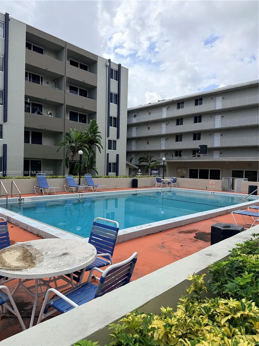 10090 NW 80th Ct #1203 Hialeah Gardens, FL 33016
