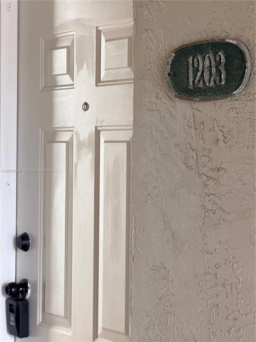 10090 NW 80th Ct #1203 Hialeah Gardens, FL 33016