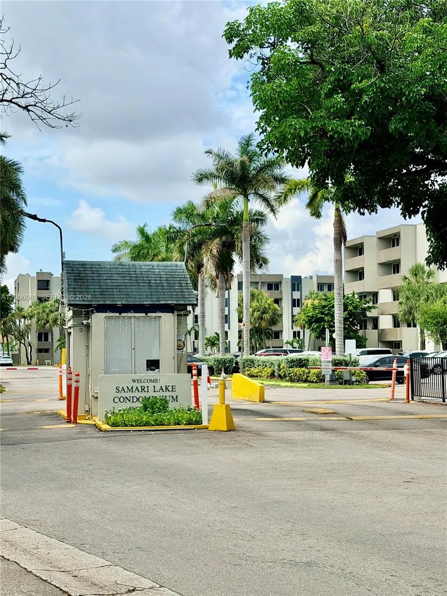 10090 NW 80th Ct #1203 Hialeah Gardens, FL 33016