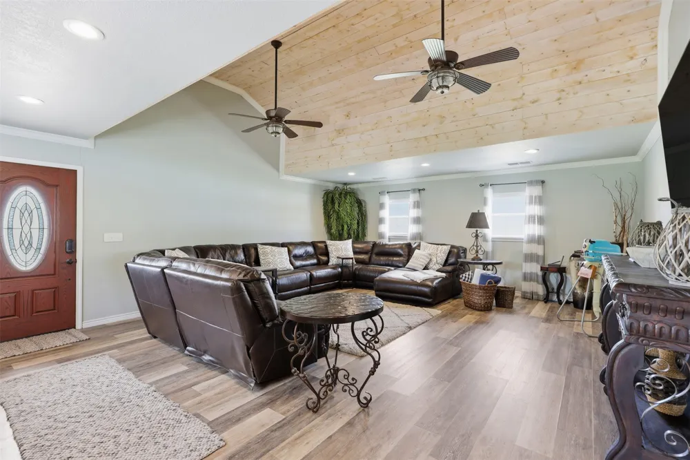 125 County Road 596 Eastland, TX 76448