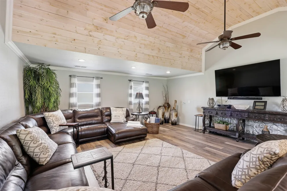 125 County Road 596 Eastland, TX 76448