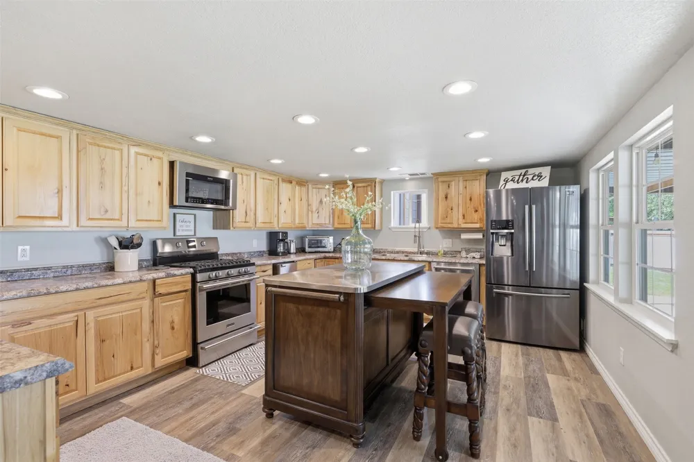125 County Road 596 Eastland, TX 76448