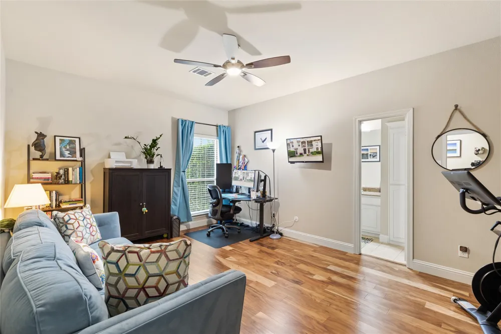 8824 Tudor Place Dallas, TX 75228