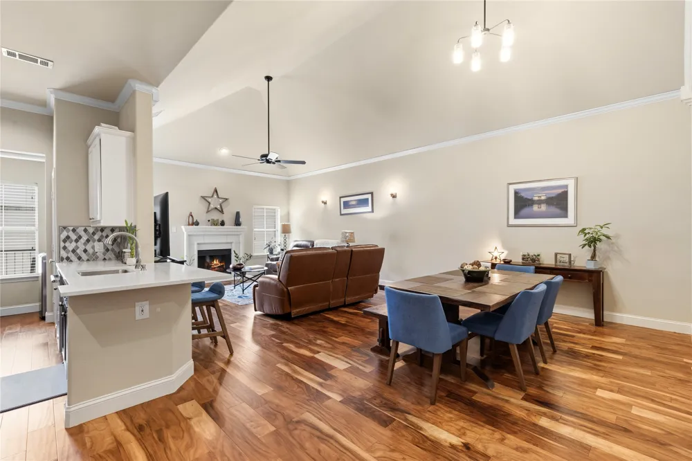 8824 Tudor Place Dallas, TX 75228