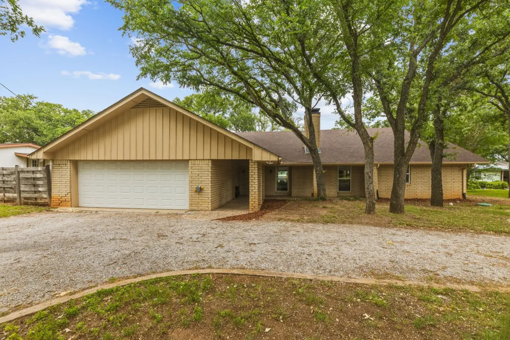 801 County Road 529 Eastland, TX 76448