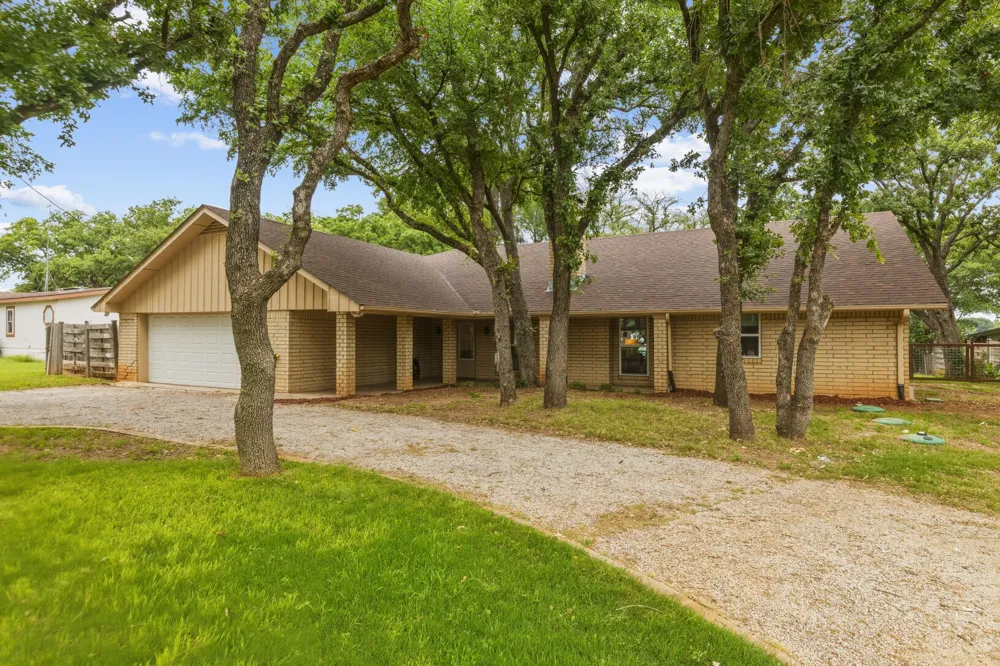 801 County Road 529 Eastland, TX 76448