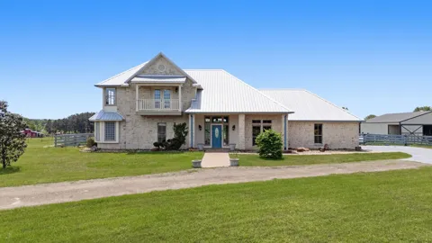 219 W Twin Creeks Trail