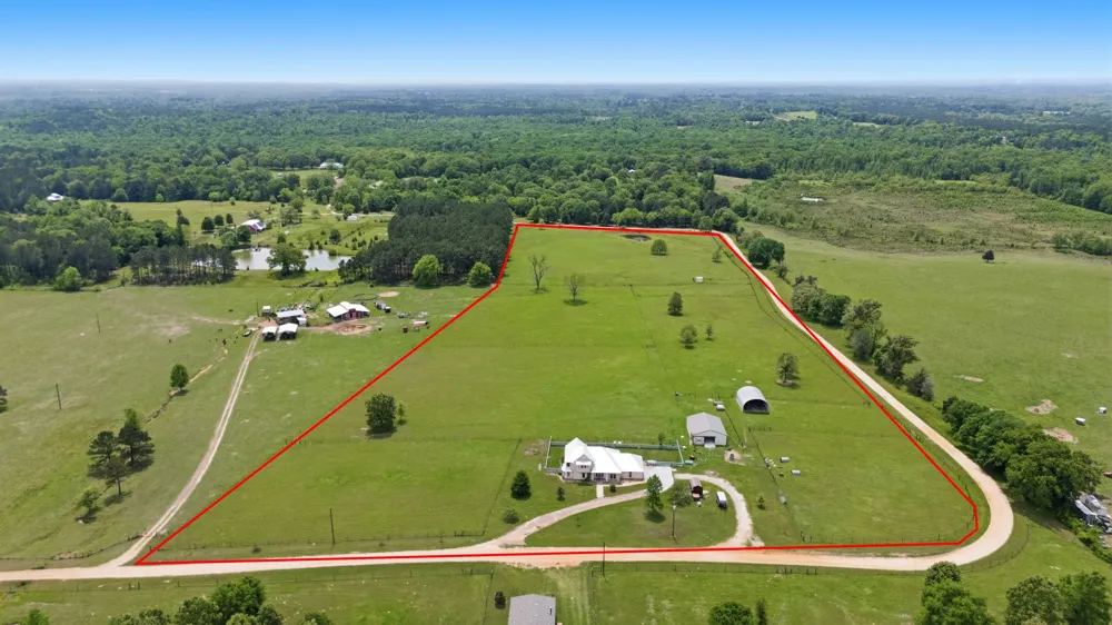 219 W Twin Creeks Trail Troup, TX 75789