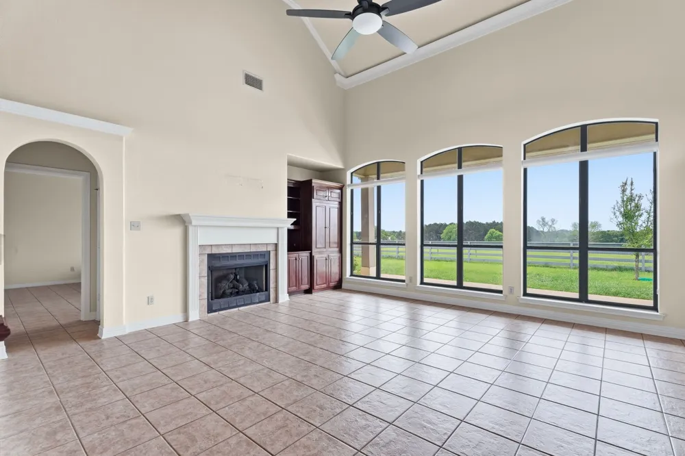 219 W Twin Creeks Trail Troup, TX 75789