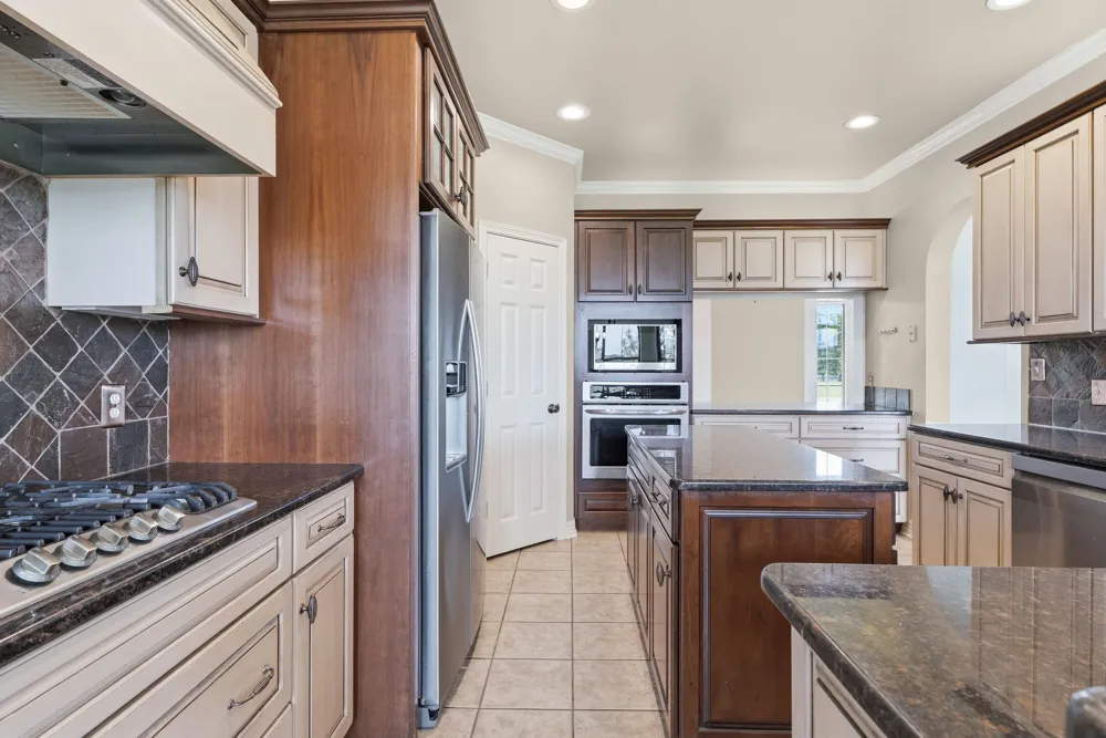 219 W Twin Creeks Trail Troup, TX 75789