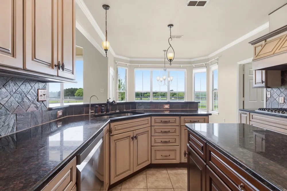 219 W Twin Creeks Trail Troup, TX 75789
