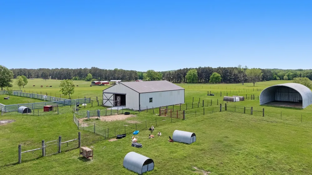 219 W Twin Creeks Trail Troup, TX 75789