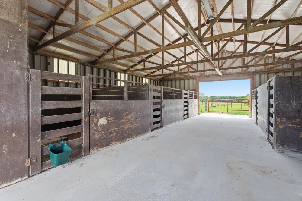 219 W Twin Creeks Trail Troup, TX 75789