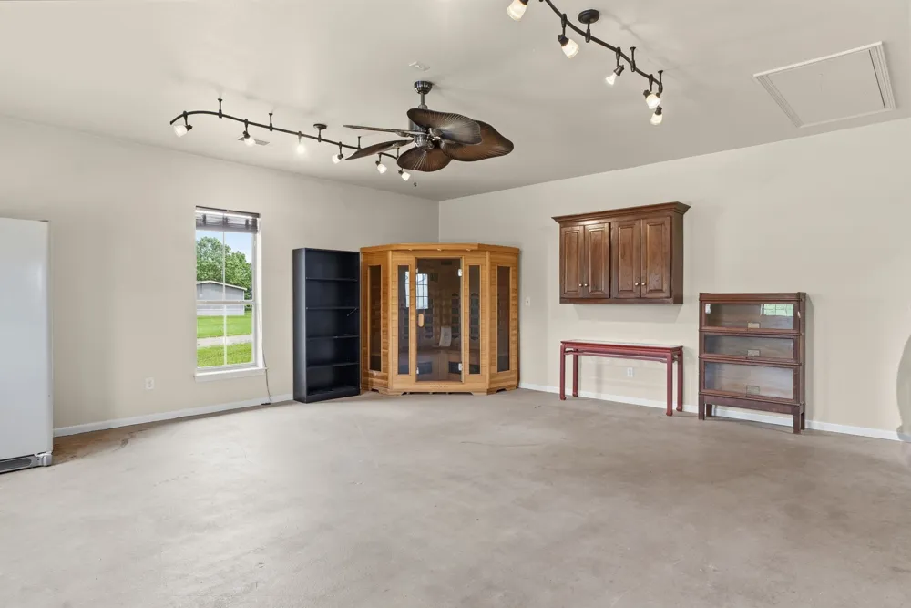 219 W Twin Creeks Trail Troup, TX 75789