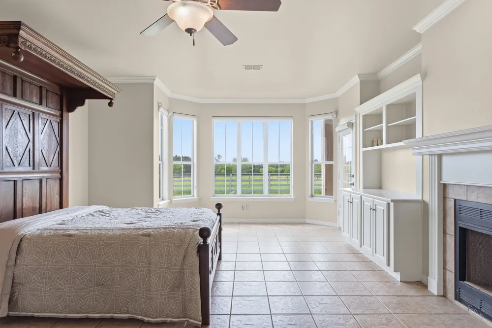 219 W Twin Creeks Trail Troup, TX 75789