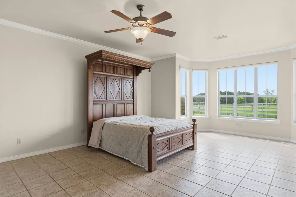 219 W Twin Creeks Trail Troup, TX 75789