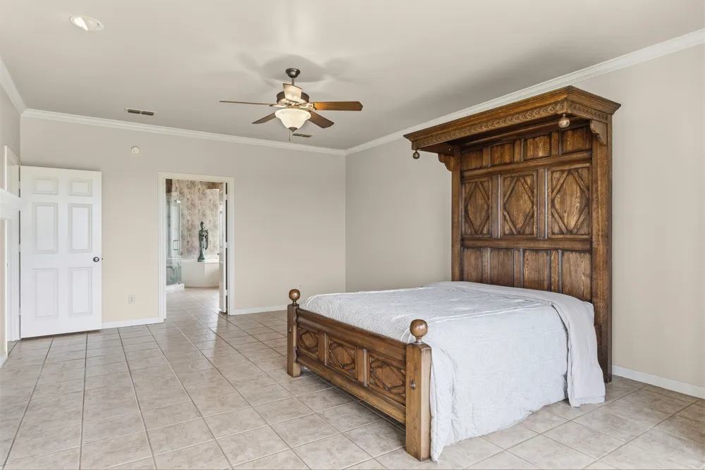 219 W Twin Creeks Trail Troup, TX 75789