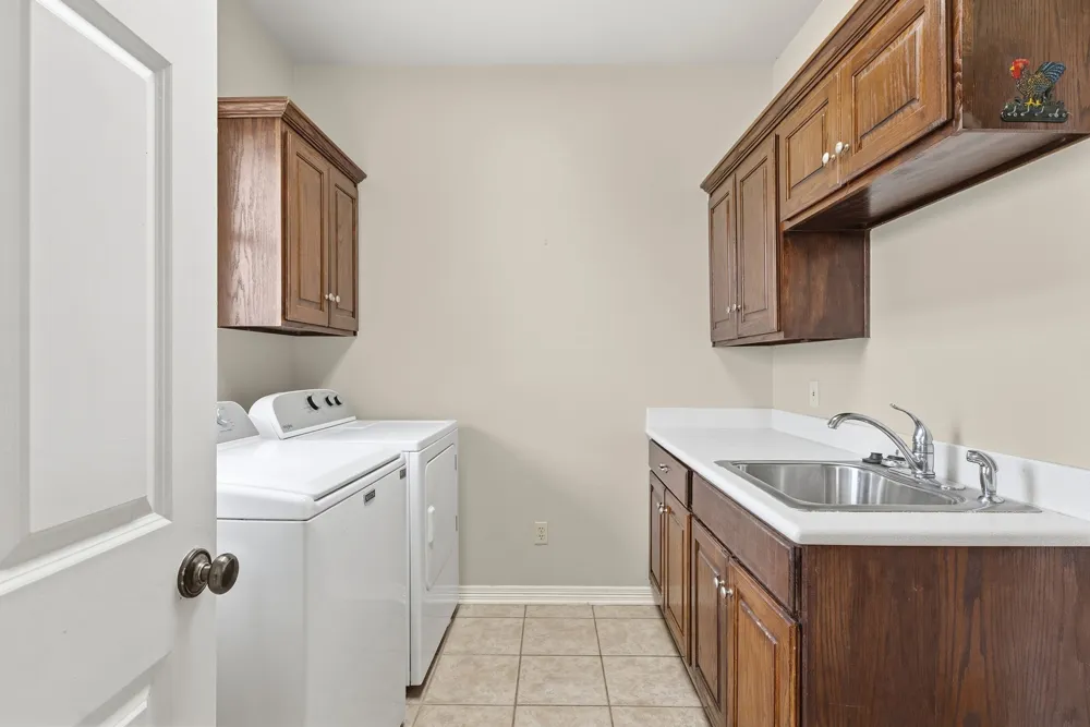 219 W Twin Creeks Trail Troup, TX 75789