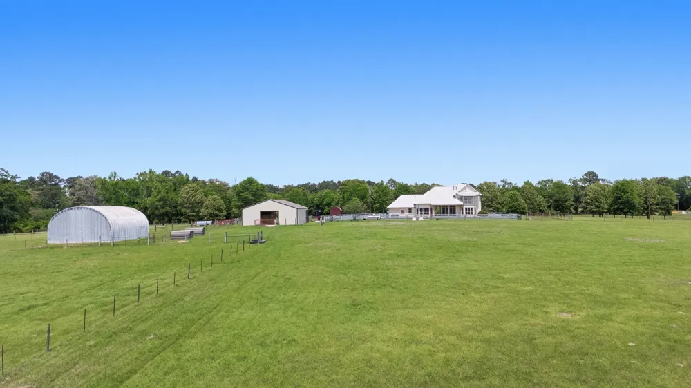 219 W Twin Creeks Trail Troup, TX 75789