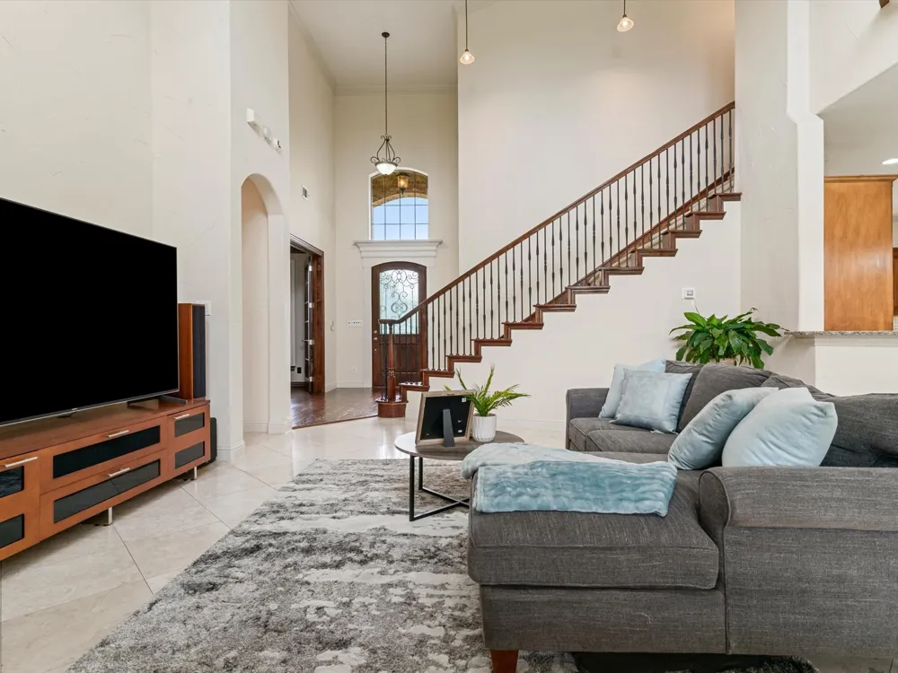407 W Aurora Vista Trail Aurora, TX 76078