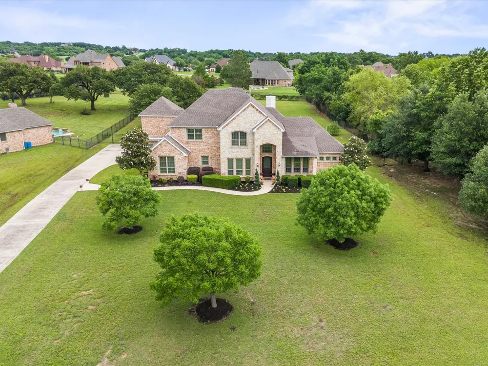 407 W Aurora Vista Trail Aurora, TX 76078