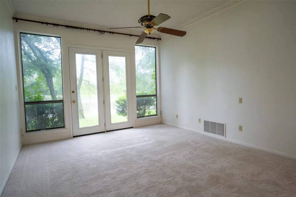 1895 County Road 3601 Edgewood, TX 75117
