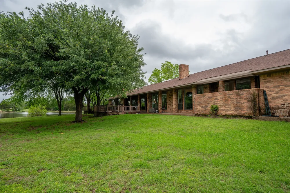 1895 County Road 3601 Edgewood, TX 75117