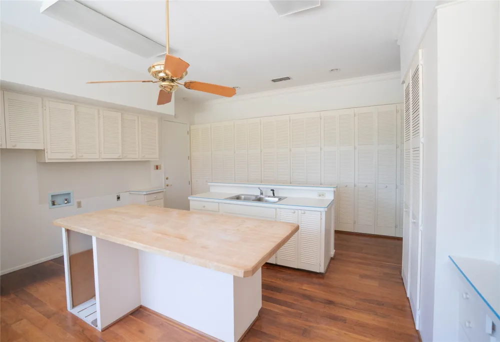 1895 County Road 3601 Edgewood, TX 75117