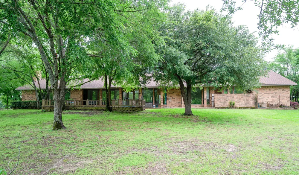 1895 County Road 3601 Edgewood, TX 75117