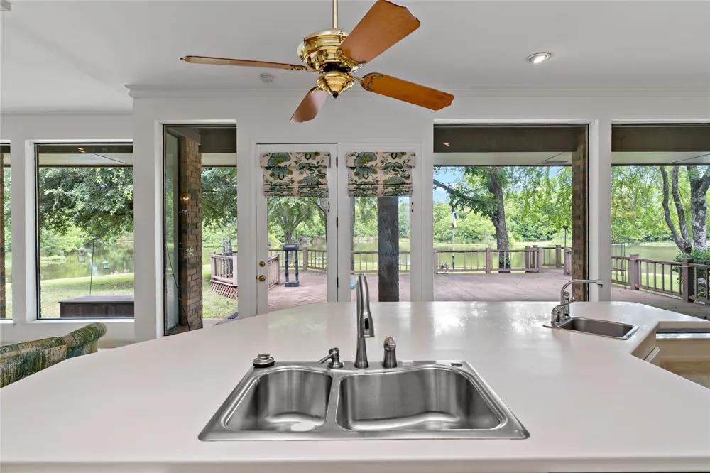 1895 County Road 3601 Edgewood, TX 75117