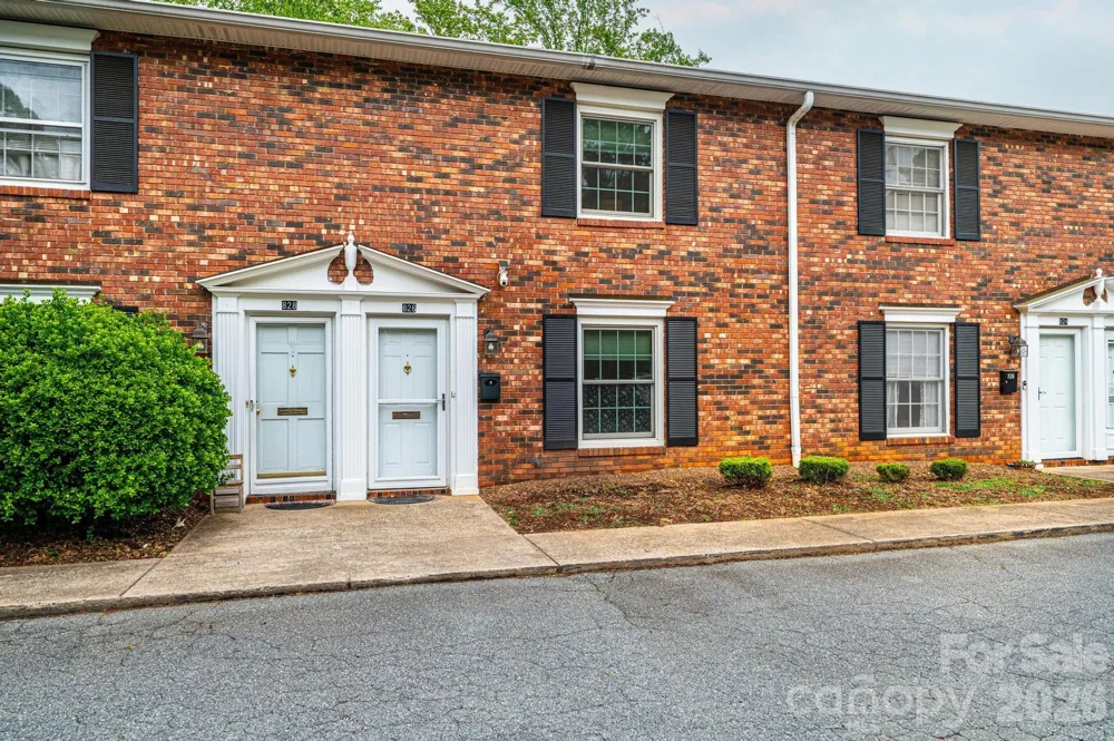 826 6th Street NW #4 Hickory, NC 28601