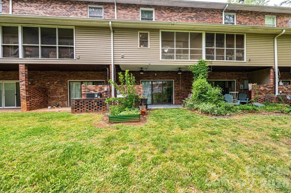 826 6th Street NW #4 Hickory, NC 28601