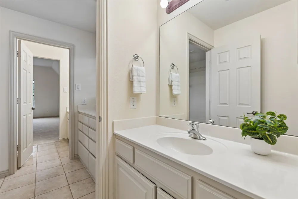 631 Lakeridge Drive Fairview, TX 75069