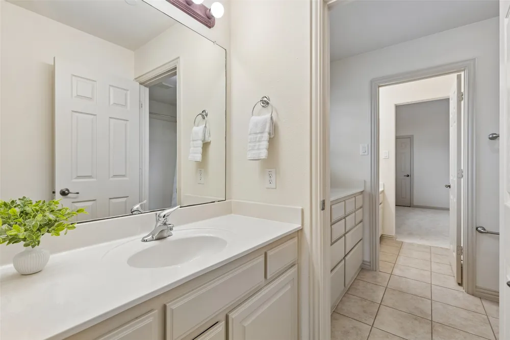 631 Lakeridge Drive Fairview, TX 75069