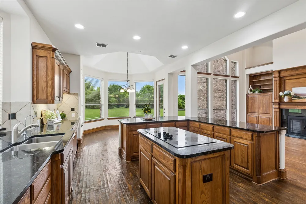 631 Lakeridge Drive Fairview, TX 75069