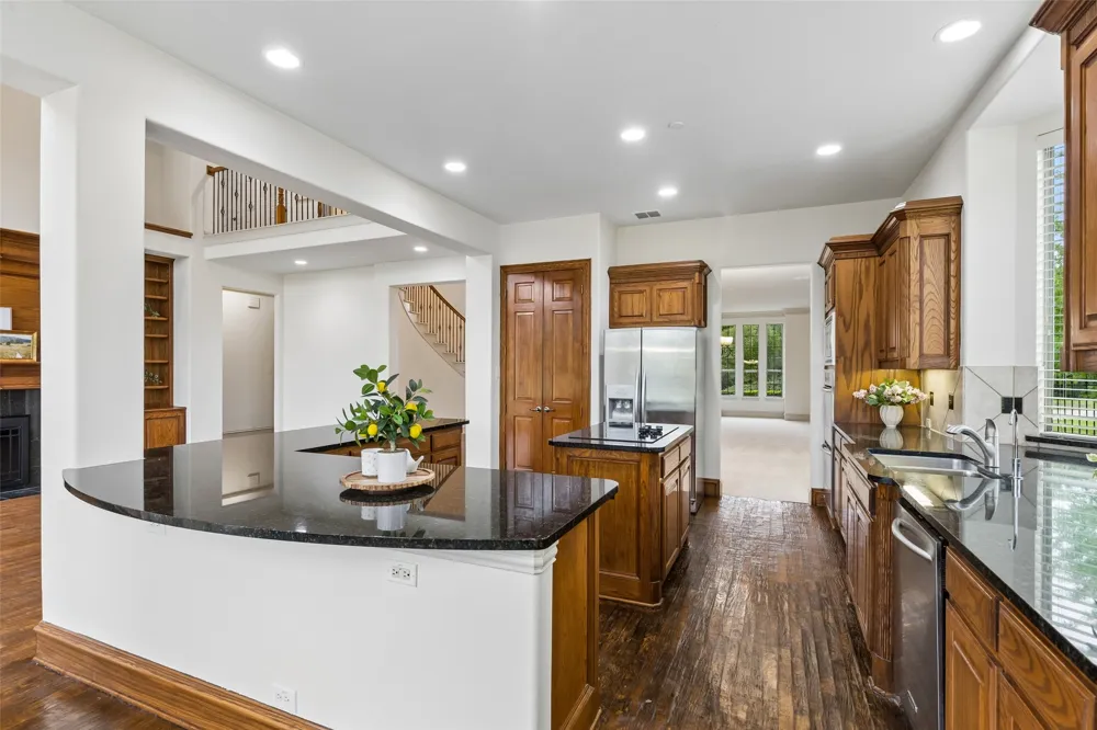 631 Lakeridge Drive Fairview, TX 75069