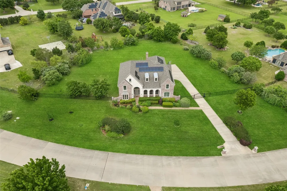 631 Lakeridge Drive Fairview, TX 75069