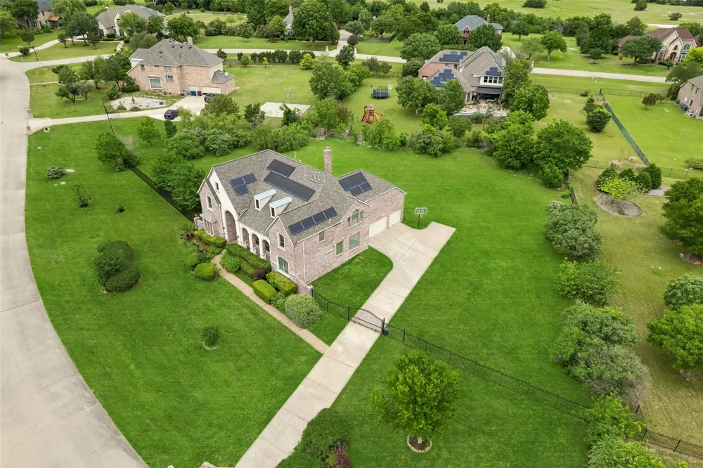 631 Lakeridge Drive Fairview, TX 75069