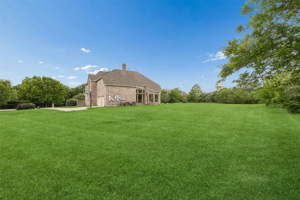 631 Lakeridge Drive Fairview, TX 75069