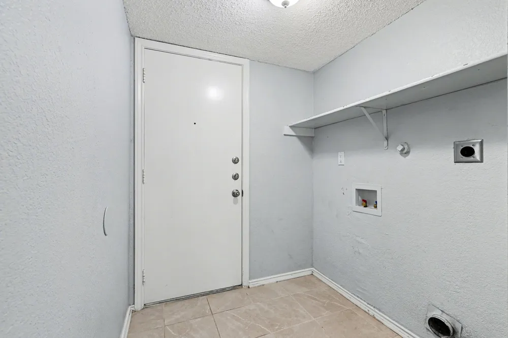 2080 Briarcliff Road Lewisville, TX 75067