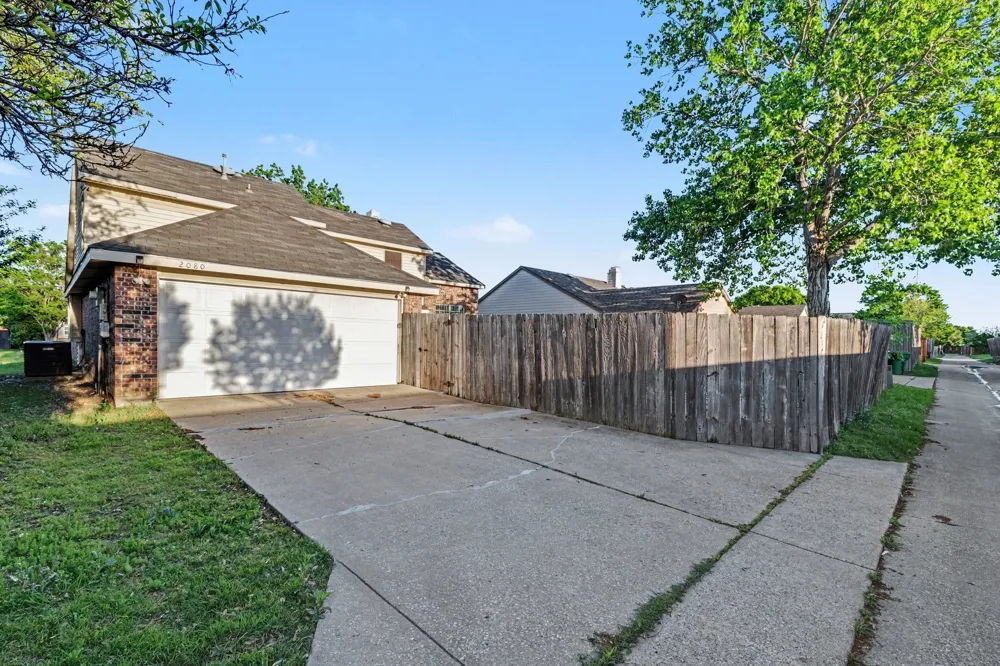 2080 Briarcliff Road Lewisville, TX 75067