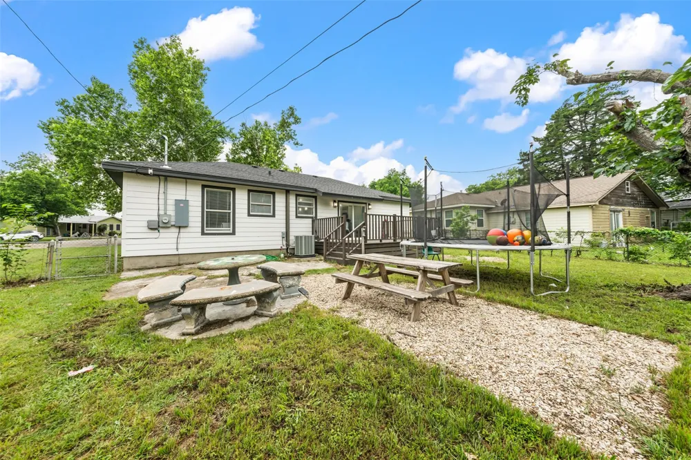 1616 Shelburne Street Waco, TX 76711